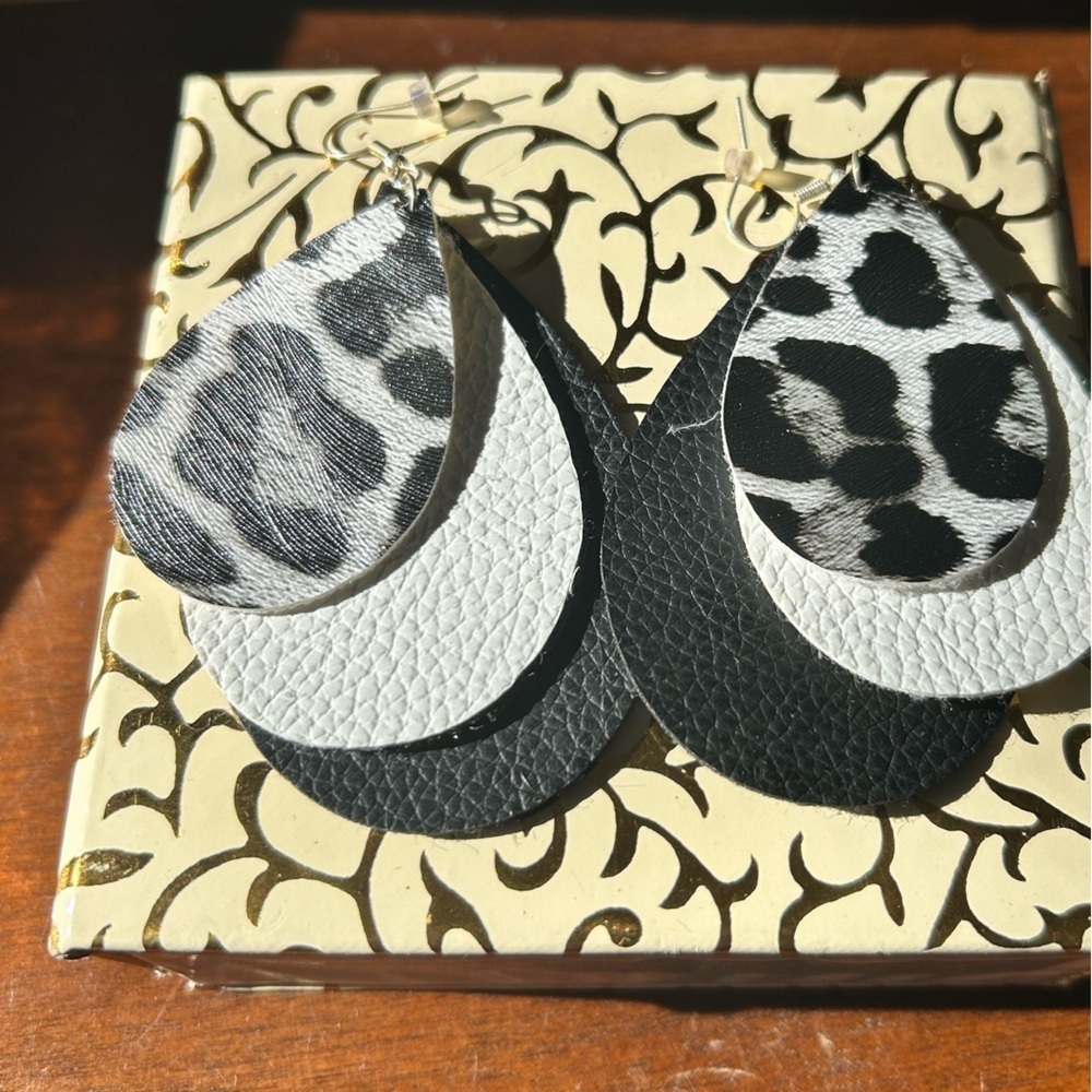 Leopard Print -  black and white leather earrings set- new-